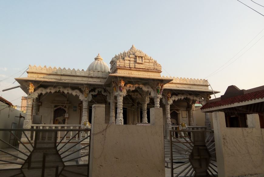 Bhagawan Shri Sacha Sumatinath Tirthankar Jain Temple, Mangalavaripeta, Rajahmundry, District - East Godavari (Andhra Pradesh) image 2