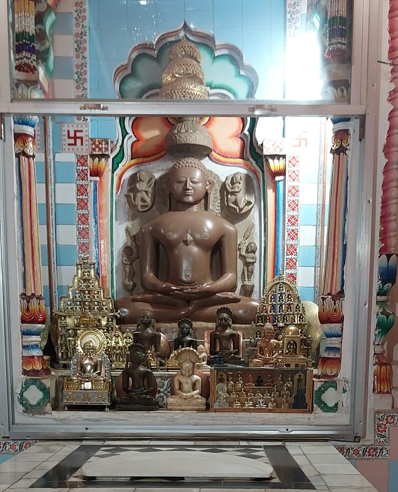 Shri 1008 Shantinath Digamber Jain Atishaya Kshetra Shramanyodaya Tirth Darguwanji, District-Tikamgarh (M.P.) image 5