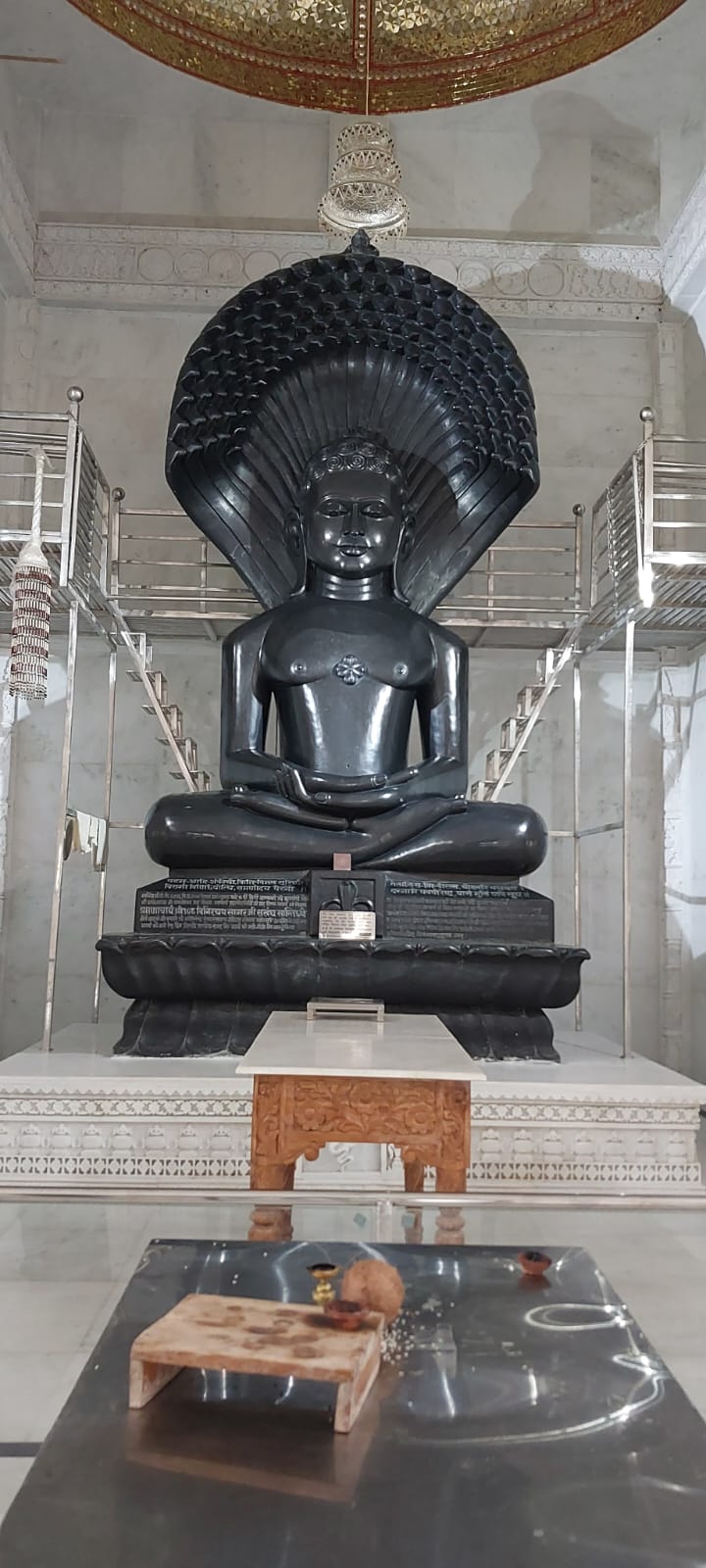 Shri 1008 Shantinath Digamber Jain Atishaya Kshetra Shramanyodaya Tirth Darguwanji, District-Tikamgarh (M.P.) image 7
