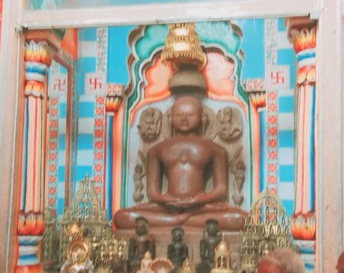 Shri 1008 Shantinath Digamber Jain Atishaya Kshetra Shramanyodaya Tirth Darguwanji, District-Tikamgarh (M.P.) image 12