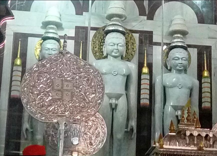 Shri Digamber Jain 1008 Shri Shantinath Trikaal Choubisi Atishayakari Panchayati Mandir, Shanti Nagar, Ashok Nagar (M.P.) image 4