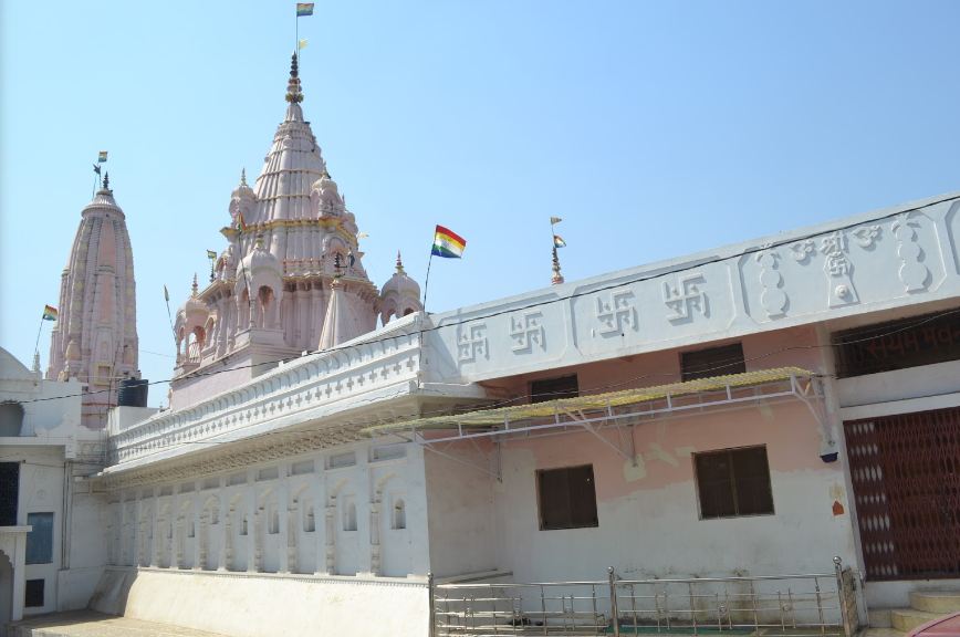 Shri Digamber Jain Bada Mandir, Begumganj, District-Raisen (M.P. image 1