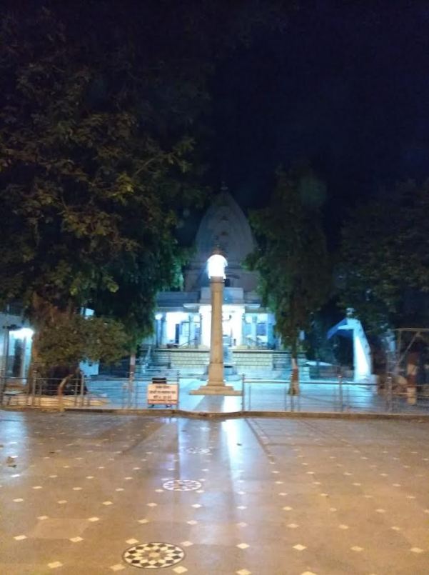 Shri 1008 Neminath Digamber Jain Mandir (Jhirno Ka Mandir),  Kohefiza, Bhopal (M.P.) image 14