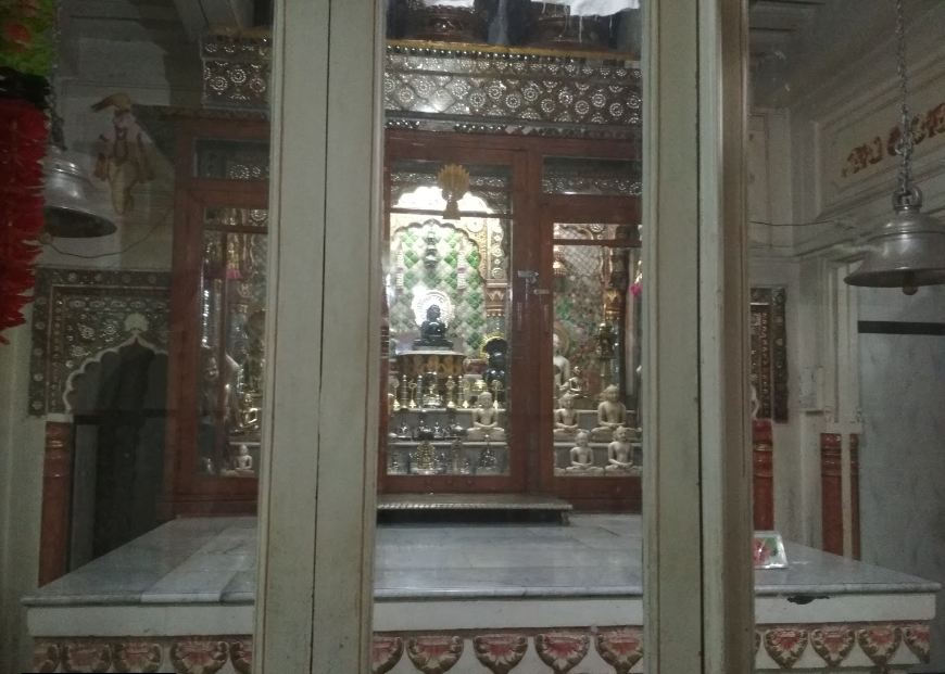 Shri  Digamber Jain Mandir, Bombay Bazar, Mhow, District-Indore (M.P.) image 2