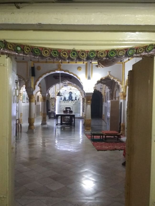 Shri  Terapanthi Digamber Jain Mandir, Bombay Bazar, Mhow, District-Indore (M.P.) image 3