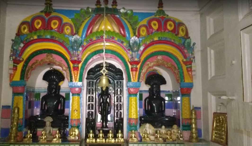 Shri Parshvnath Digamber Jain Mandir, Mohli, District - Sagar (Madhya Pradesh) image 4