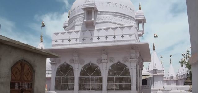 Shri Digamber Jain Choubisi Bada Mandir, Chanderi, District-Ashok Nagar (M.P.) image 5