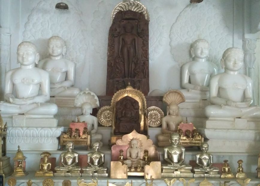 Shri Digambar Jain Mandir Patan Surajpura Wala, Bada Malhera, District-Chhatarpur (M.P.) image 3