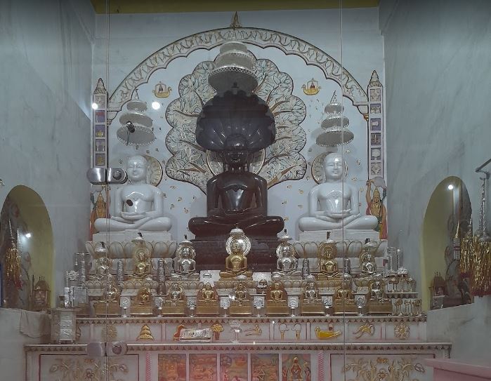 Shri Parshvnath Digamber Jain Mandir, Kotma, District-Anuppur (Madhya Pradesh) image 4