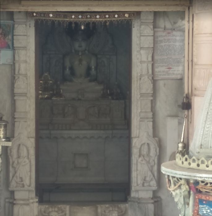 Shri Mridul Parshvnath Jain  Shwetamber Mandir, Mridul Dham,  Laxmanpura, Ratlam (M.P.) image 3