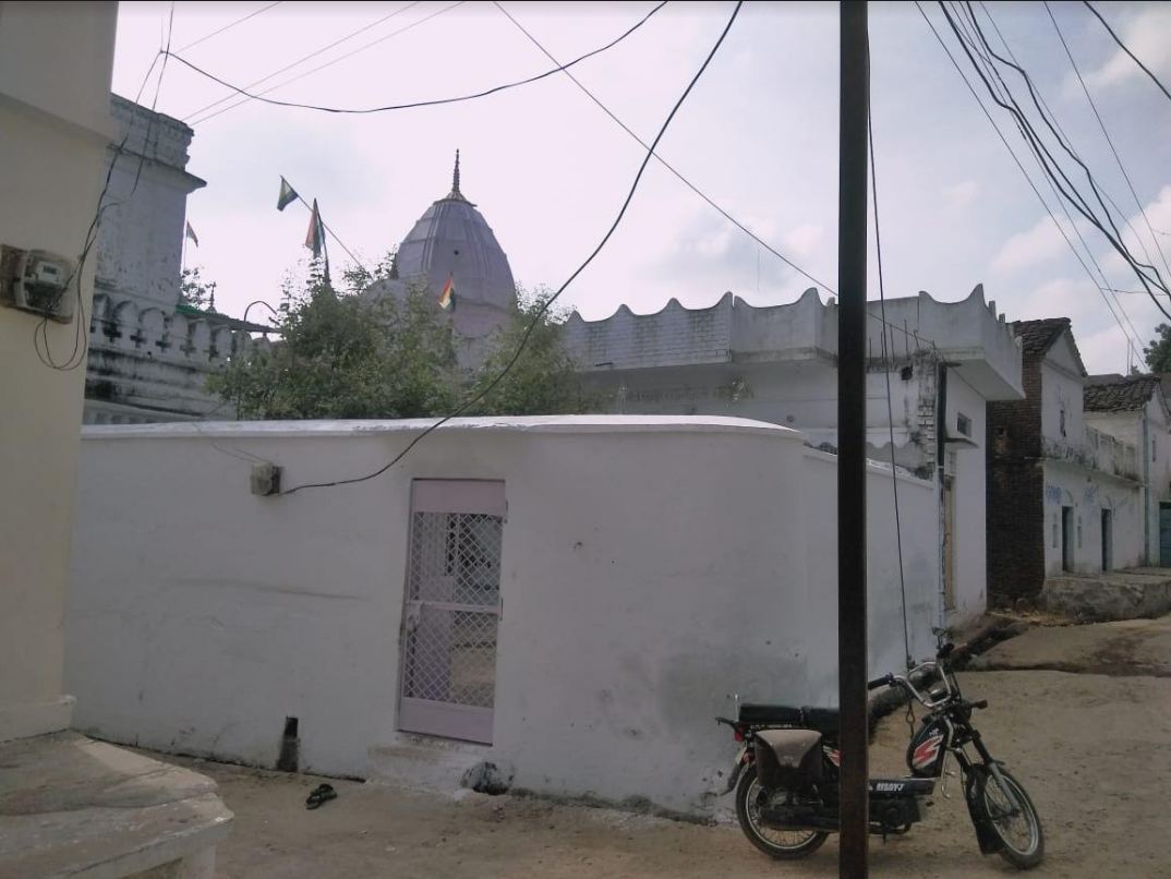 Shri 1008 Parshvnath Digamber Jain Bada Mandir, Village-Digora, District-Tikamgarh (M.P.) image 3