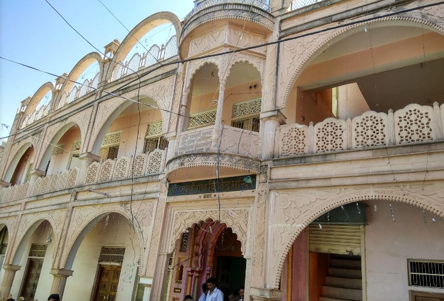 Shri Parshvnath Digamber Jain Mandir, Jatara, District-Tikamgarh (M.P.) image 4