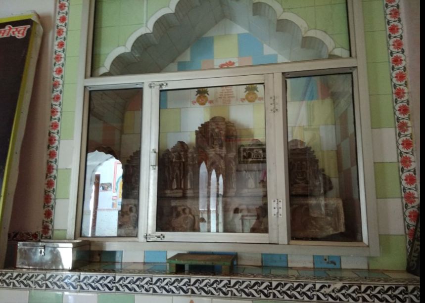 Shri 1008 Adinath Digamber Jain Mandir, Chandera, District-Tikamgarh (M.P.) image 2