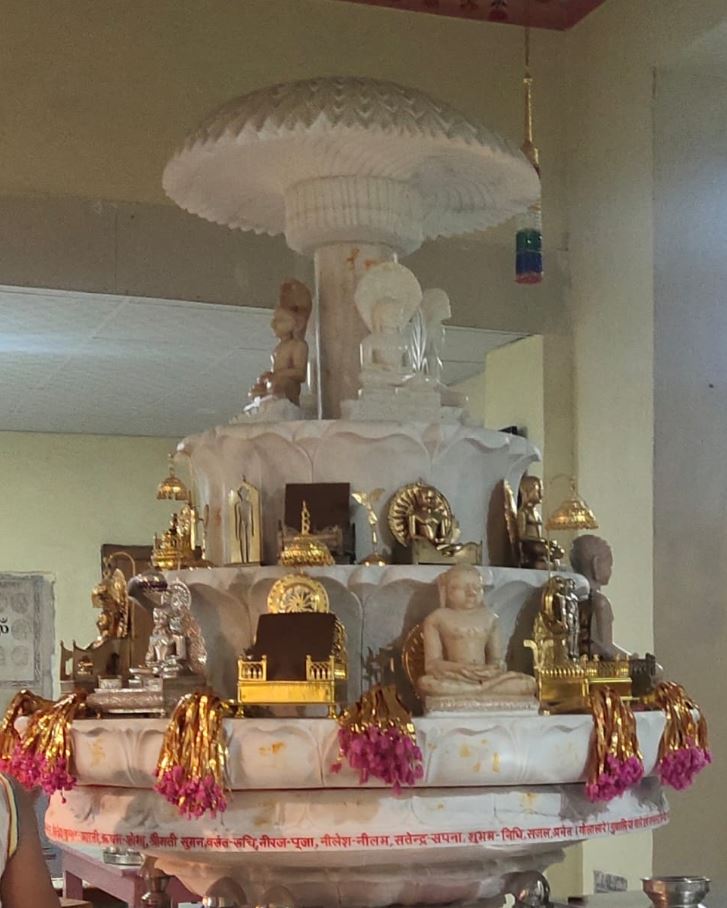 Shri Parshvnath Digamber Jain Mandir, Dabra, District-Gwalior (Madhya Pradesh) image 3