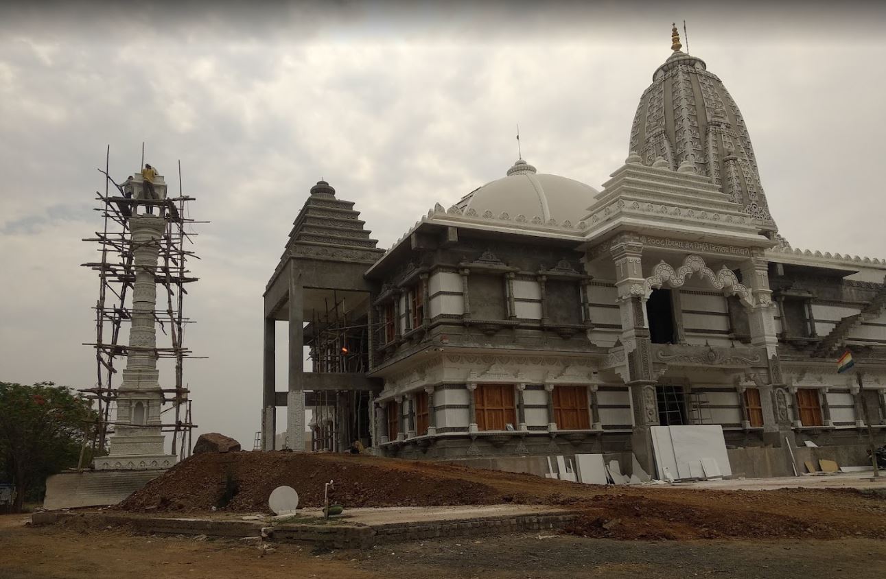 Shri Trimurti Digamber Jain Mandir, Silwani, District - Raisen (Madhya Pradesh) image 1