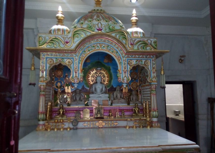 Shri 1008 Muni Suvratnath Digamber Jain Mandir, Kukshi, District-Dhar (Madhya Pradesh) image 2