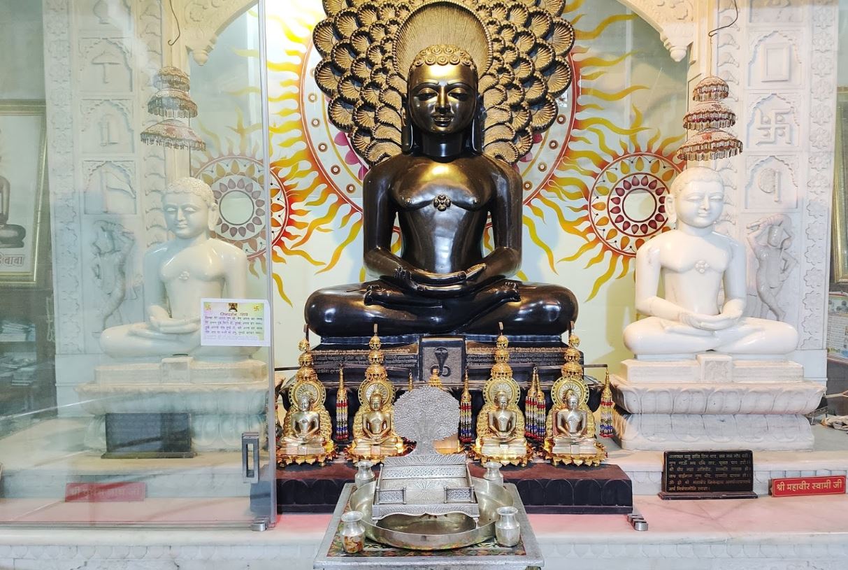 Shri Digamber Jain Panchbalyati Mandir, Vijay Nagar, Indore (Madhya Pradesh) image 10