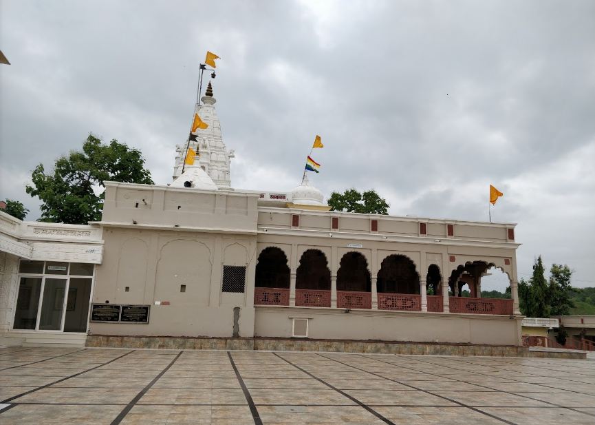Shri Digamber Jain Siddha Kshetra Siddhaverkoot, Omkareshwer, District-Khandwa (M.P.) image 2