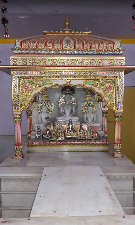 Shri 1008 Adinath Digamber Jain Mandir, Moghat Road, Khandwa (Madhya Pradesh) image 3