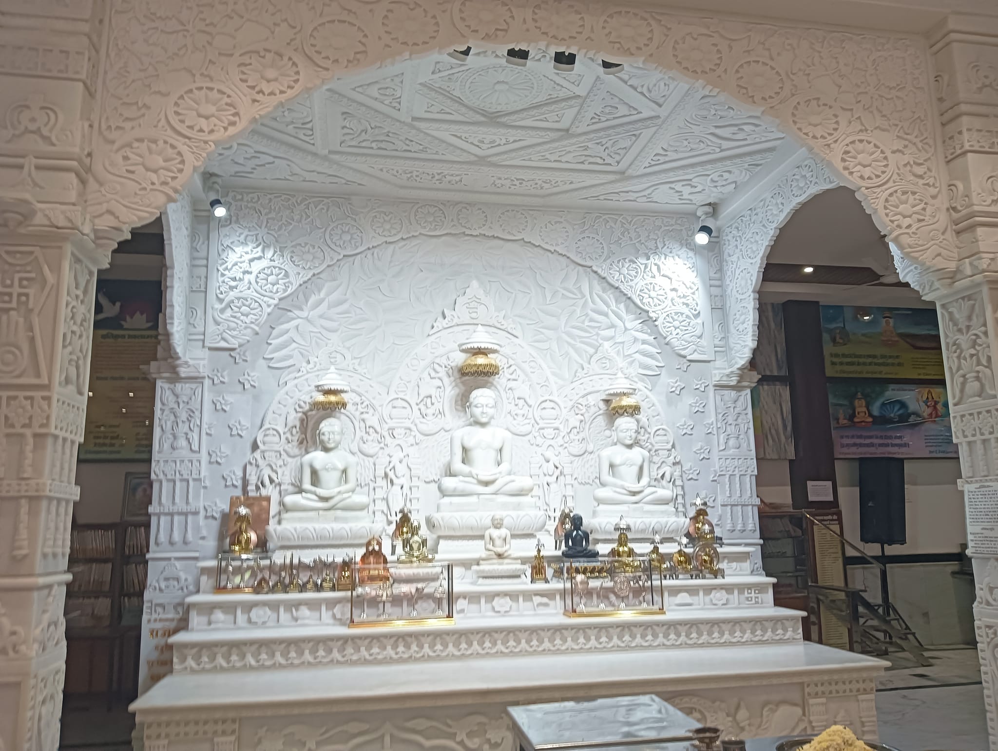 Shri Adinath Digamber Jain Mandir, Sudama Nagar, Indore (Madhya Pradesh) image 22
