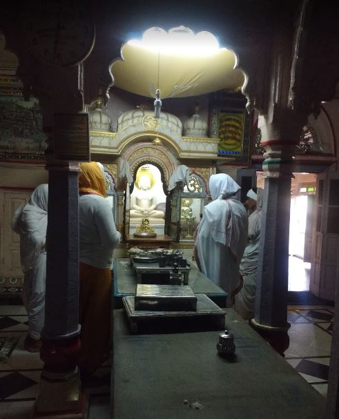 Shri 1008 Shantinath Digamber Jain Mandir, Station Road, Madhavganj, Baripura, Vidisha (M.P.) image 8