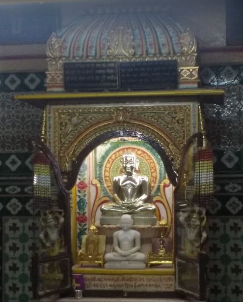 Shri 1008 Shantinath Digamber Jain Mandir, Station Road, Madhavganj, Baripura, Vidisha (M.P.) image 9
