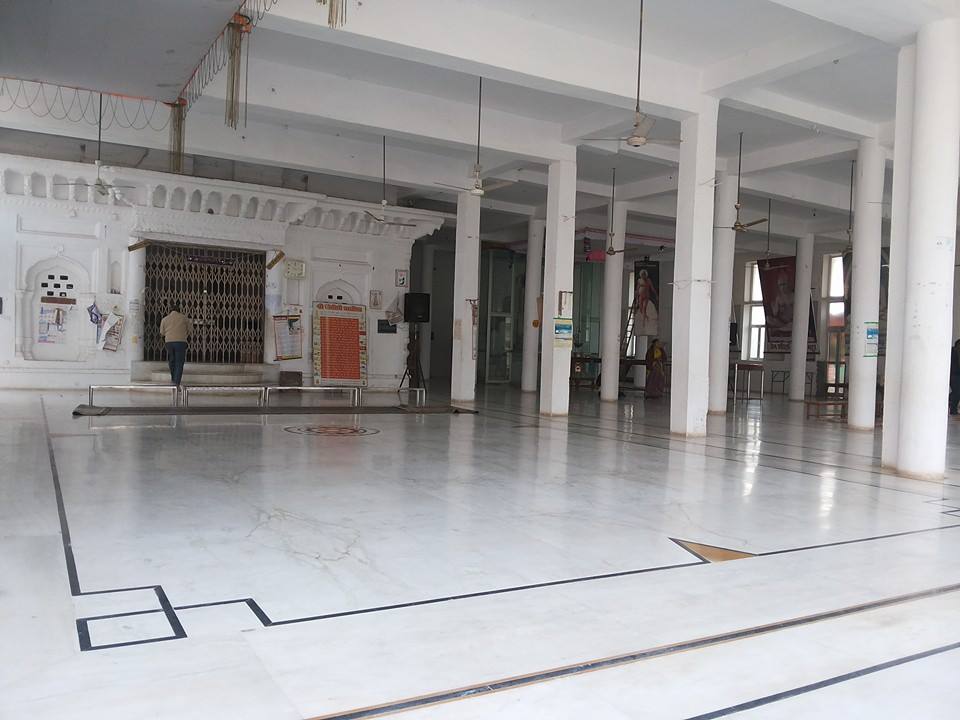Shri Digamber Jain Atishaya Kshetra, Dera Pahari, Old Panna Naka, Chhatarpur (M.P.) image 1