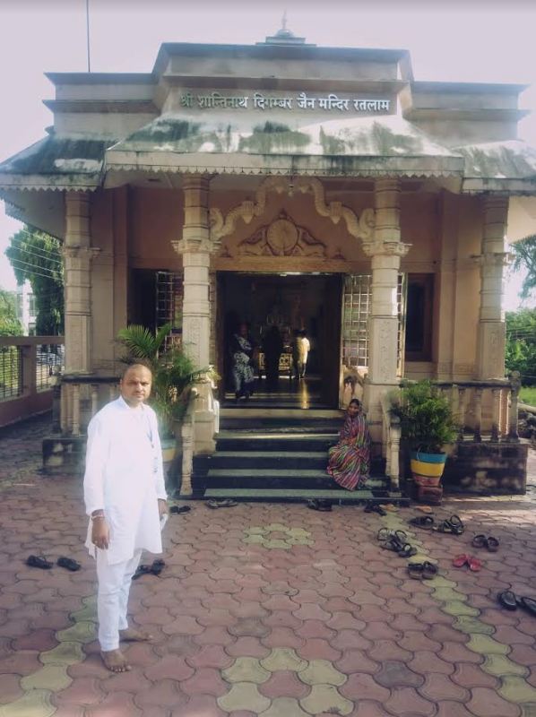 Shri Shantinath Digamber Jain Mandir, Vikram Nagar,  Ratlam (M.P.) image 1
