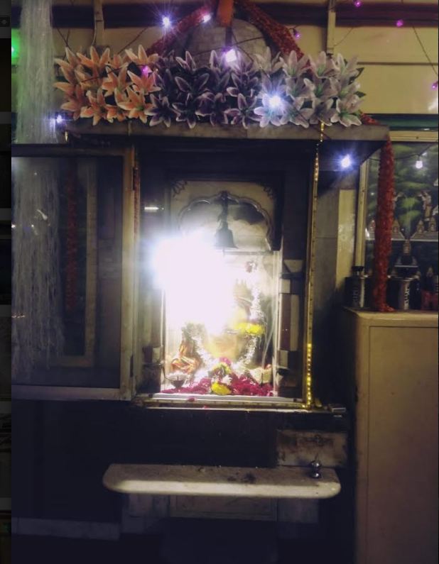 Shri Sambhavnath Digamber Jain Juna Mandir (Hathi Wala), Kasara Bazar,  Ratlam (M.P.) image 6