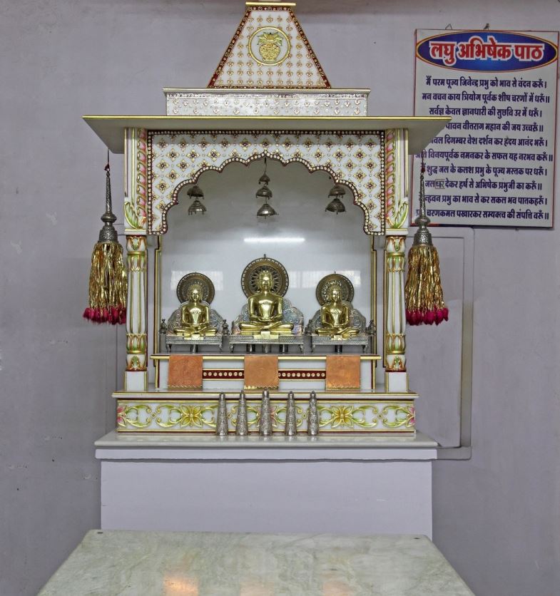 Shri Adinath Digamber Jain Chaitalaya, Ram Mohalla,  Ratlam (M.P.) image 2