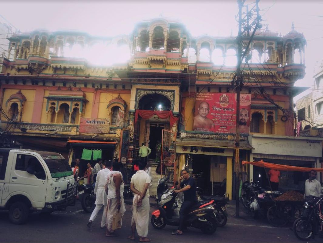 Shri Mahavir Jinalaya Digamber Jain Mandir Topkhana, Ratlam (M.P.) image 2
