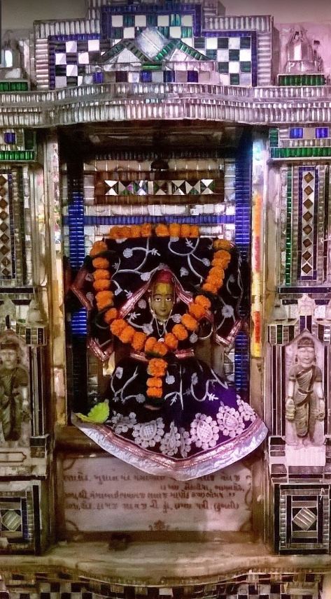 Chamatkari Shri Chintamani Parshvnath Jain Shwetamber Mandir, Kharakua Colony, Ujjain (Madhya Pradesh) image 4