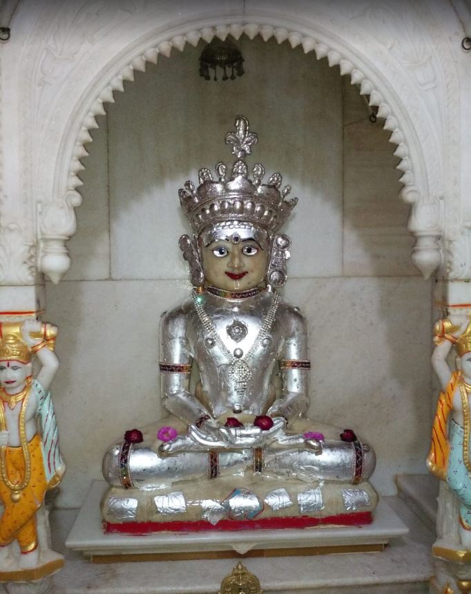Shri Shantinath Jain Shwetamber Mandir, Kharakua Colony, Ujjain (Madhya Pradesh) image 2
