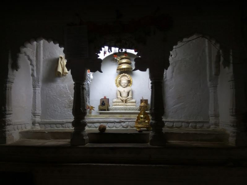 Shri 1008 Bhagwan Parshvnath Jinalaya, Birgwan (Virgama), District-Bhind (Madhya Pradesh) image 7