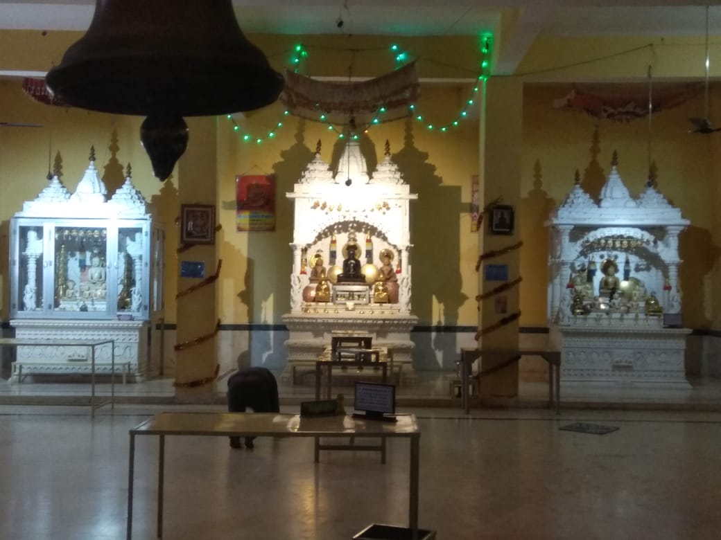 Shri Sambhavnath Digamber Jain Mandir, Khaniyadhana, District-Shivpuri (M.P.) image 2