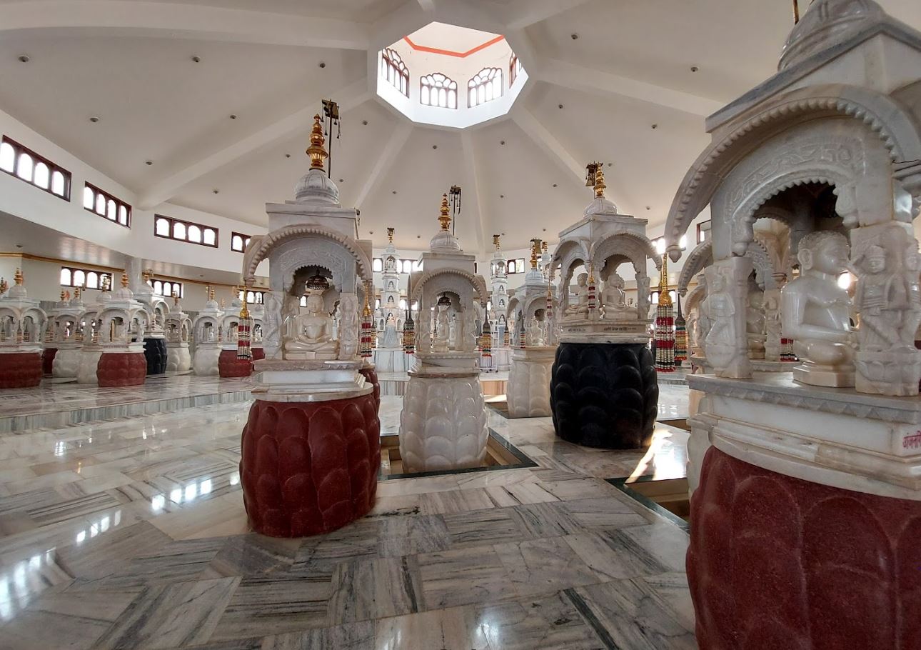 Shri Panchmeru Gajdant Nandishwar Digamber Jain Mandir, Khaniyadhana, District-Shivpuri (M.P.) image 12