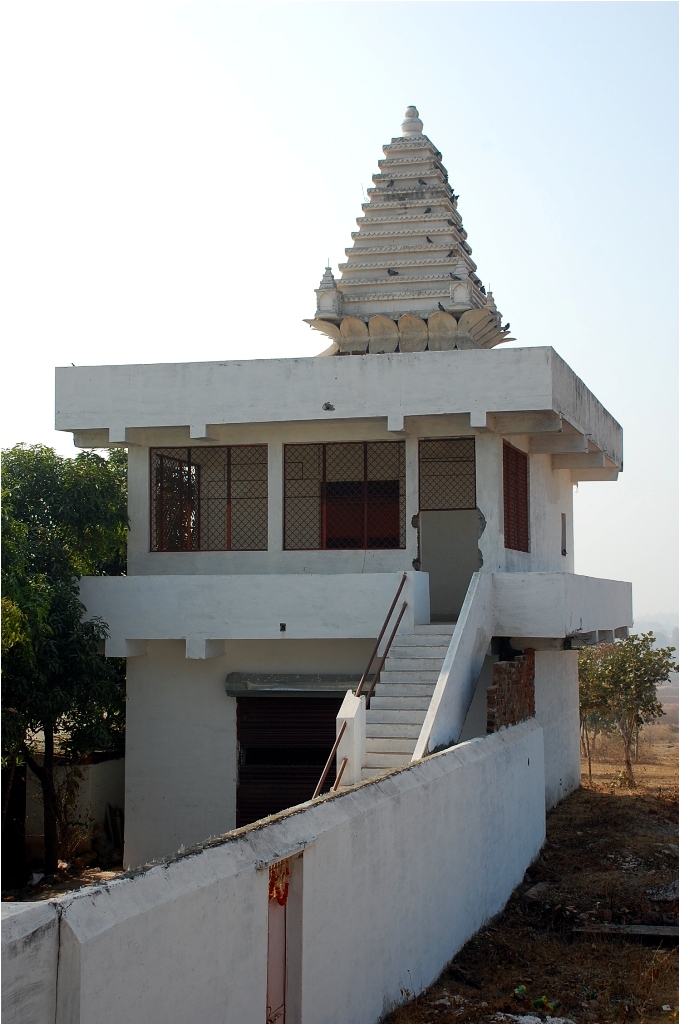 Shri Digamber Jain Sammedgiri Atishaya Kshetra, Gosalpur, District-Jabalpur (Madhya Pradesh) image 13