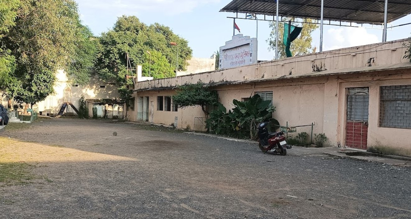 Shri Chandraprabhu Digamber Jinalaya, Station Road, Mungaoli, District - Ashoknagar (M.P.) image 3