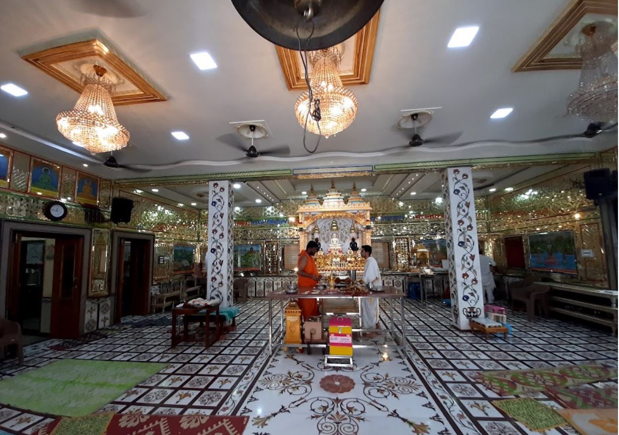 Shri Digamber Jain Panchayati Mandir, Sadar Bazar, Bhatapara, District - Balodabazar-Bhatapara (Chhattisgarh) image 2