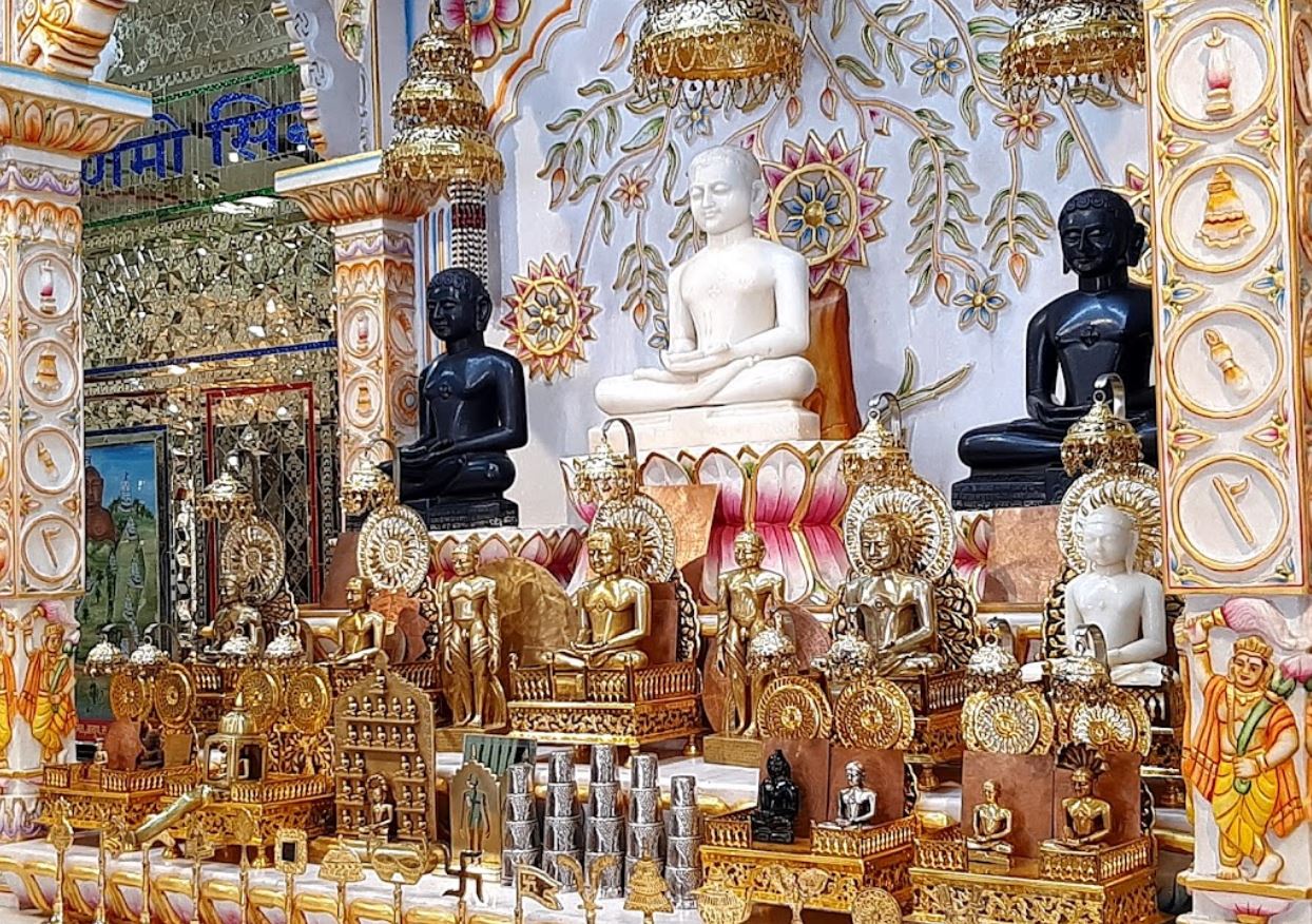 Shri Digamber Jain Panchayati Mandir, Sadar Bazar, Bhatapara, District - Balodabazar-Bhatapara (Chhattisgarh) image 4