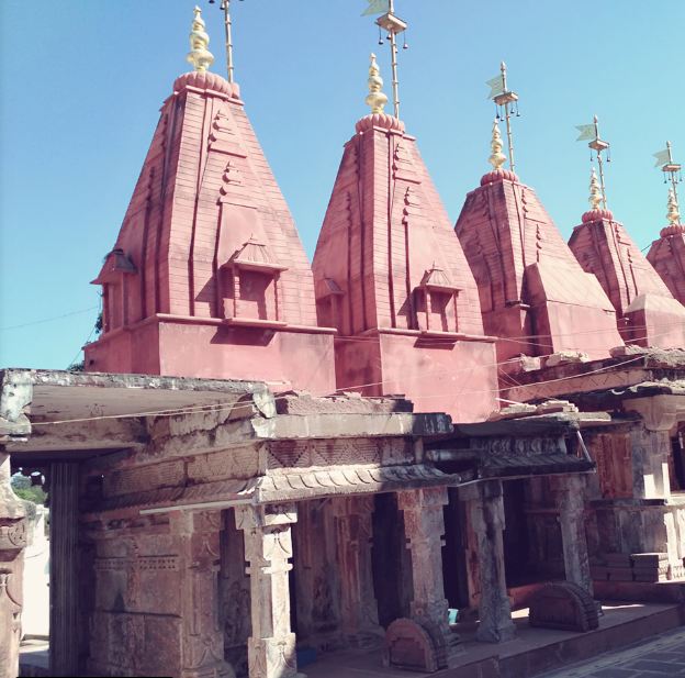 Shri Digamber Jain Atishaya Kshetra, Pacharai (Pachrai), District-Shivpuri (Mahdya Pradesh) image 3