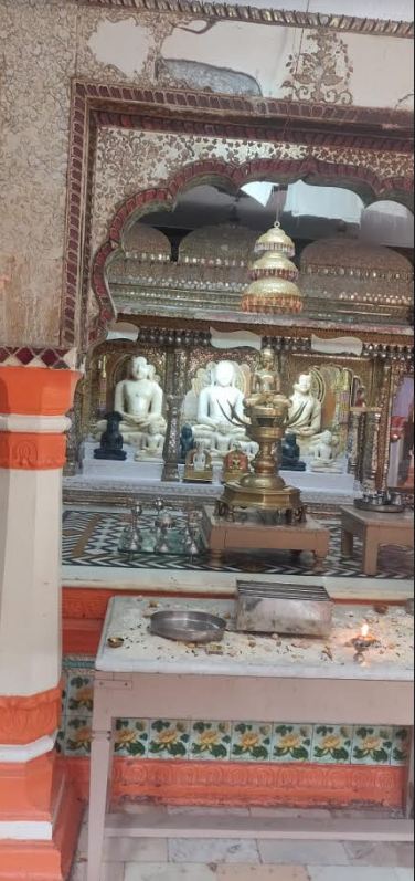 Shri Parshvnath Digamber Jain Mandir, Khurai, District-Sagar (Madhya Pradesh) image 9