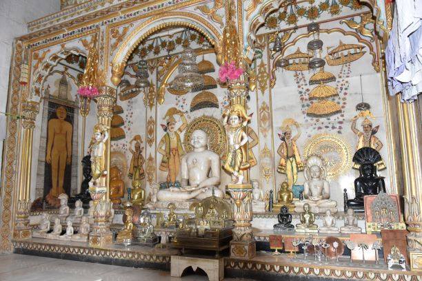 Shri Digamber Jain Mandir, Barwani (Madhya Pradesh) thumbnail 2