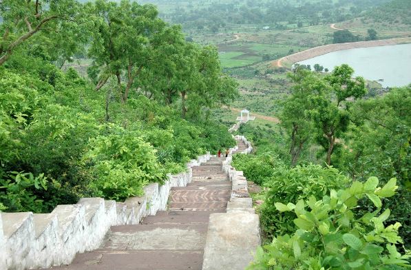 Shri Digamber Jain Atishaya Kshetra, Golakot, District-Shivpuri (M.P.) image 17