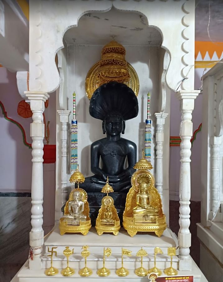 Shri 1008 Parshvnath Digamber Jain Mandir, Naryawali, District-Sagar (M.P.) image 2