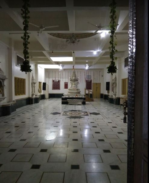Shri Shwetamber Jain Mandir (Nakoda Parshvnath Mandir), Gumasta Nagar, Indore (Madhya Pradesh) image 3