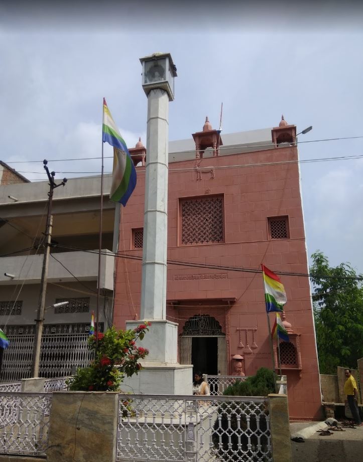 Shri 1008 Shantinath Digamber Jain Mandir, Khurai Road, Bina, District-Sagar (M.P.) image 1