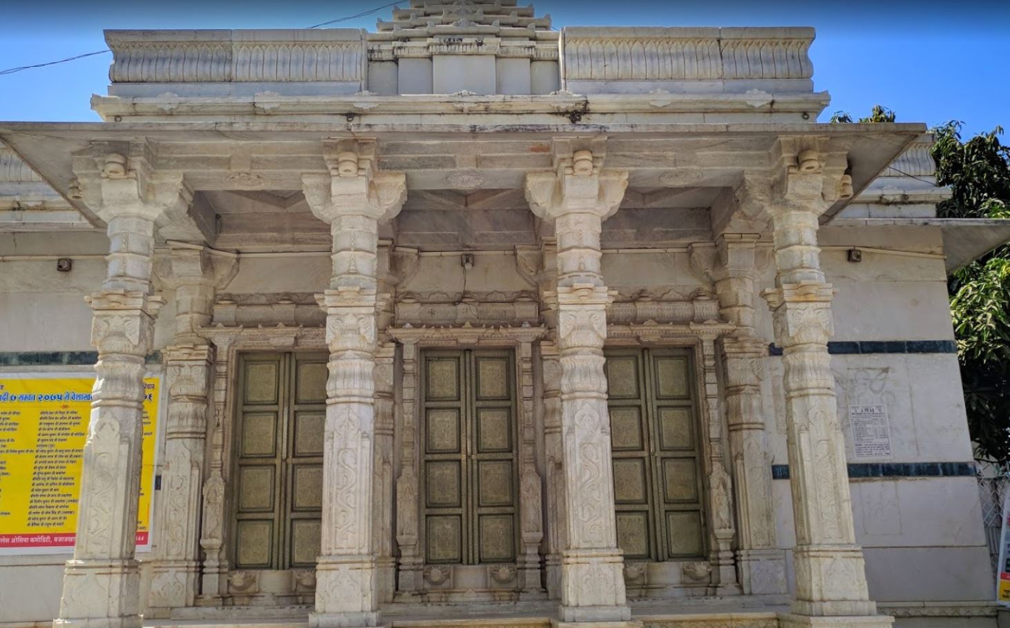 Shri Shwetamber Jain Mandir, Parshwanath Nagar, Indore (Madhya Pradesh) image 1