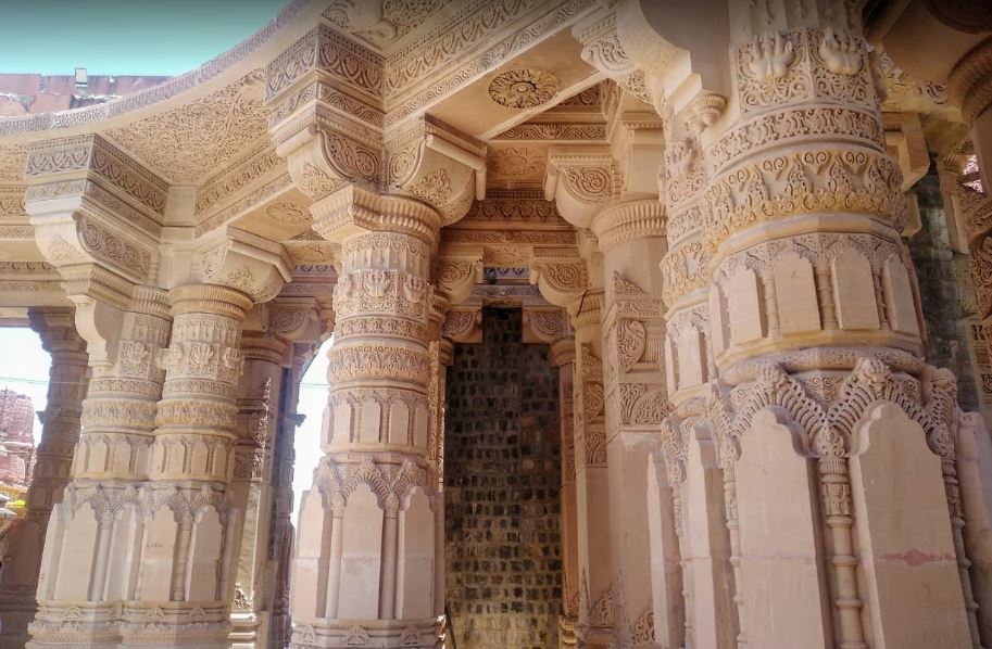 Shri Trilok Choubisi Digamber Jain Mandir, Nemawar, District-Dewas (M.P.) image 5