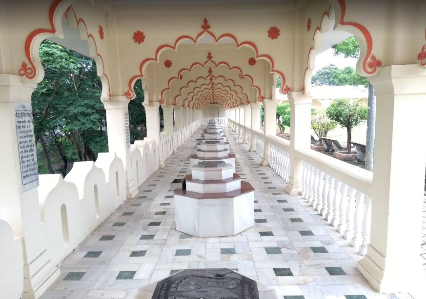 Bhagwan Bahubali Digamber Jain Atishaya Kshetra Gommatgiri, Nainod, Indore (Madhya Pradesh) image 7